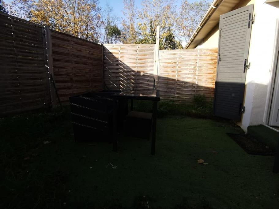 N1 F2 40M2 Avec Petit Jardin Apartman Hérouville-Saint-Clair Kültér fotó
